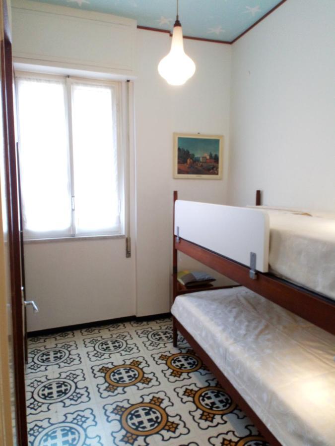 Casa Di Claude Con Posto Auto Finale Ligure Exterior foto