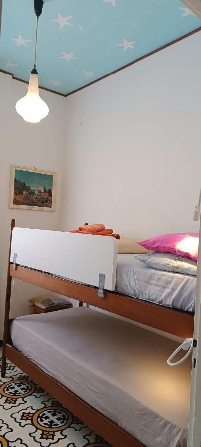 Casa Di Claude Con Posto Auto Finale Ligure Exterior foto