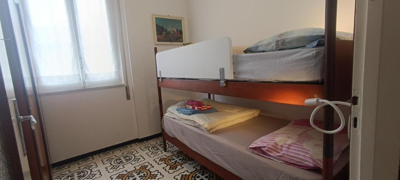 Casa Di Claude Con Posto Auto Finale Ligure Exterior foto