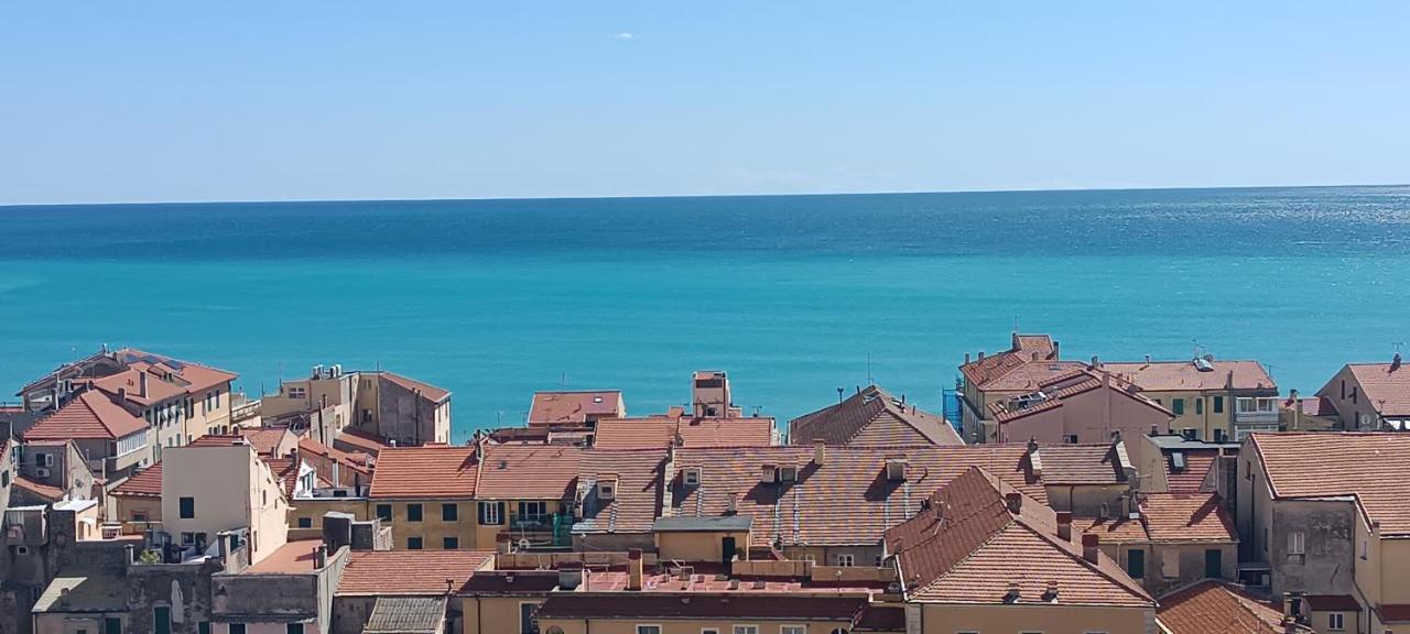 Casa Di Claude Con Posto Auto Finale Ligure Exterior foto