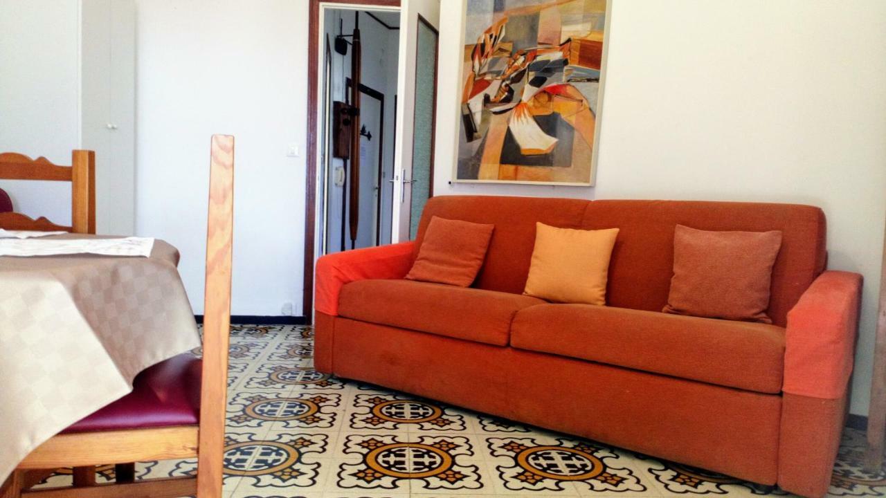 Casa Di Claude Con Posto Auto Finale Ligure Exterior foto